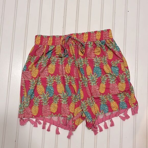 Simply Southern pineapple tassel shorts - Picture 1 of 5